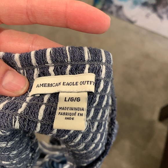 American Eagle Pinstripe with Keyhole Crop Top - Picture 7 of 7